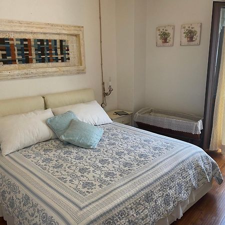 Casa Vacanze "Un Sogno Nel Blu'" 包内伊 外观 照片
