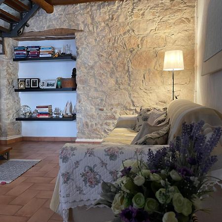 Casa Vacanze "Un Sogno Nel Blu'" 包内伊 外观 照片
